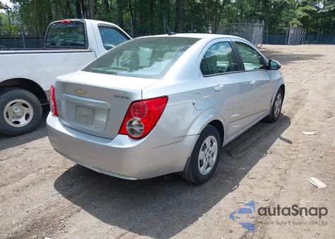 2014 Chevrolet Sonic Ls Auto z USA, uszkodzony, nr VIN 1G1JA5SG2E4145591